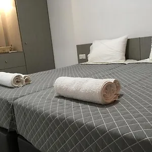 Elenapa Ajia Napa